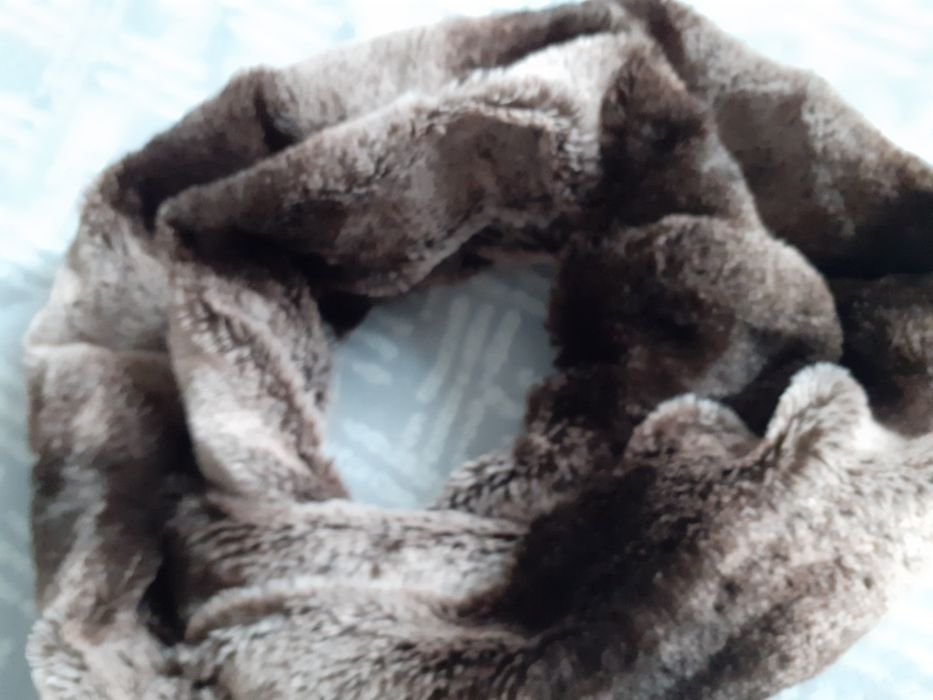 Komin z futra sztucznego