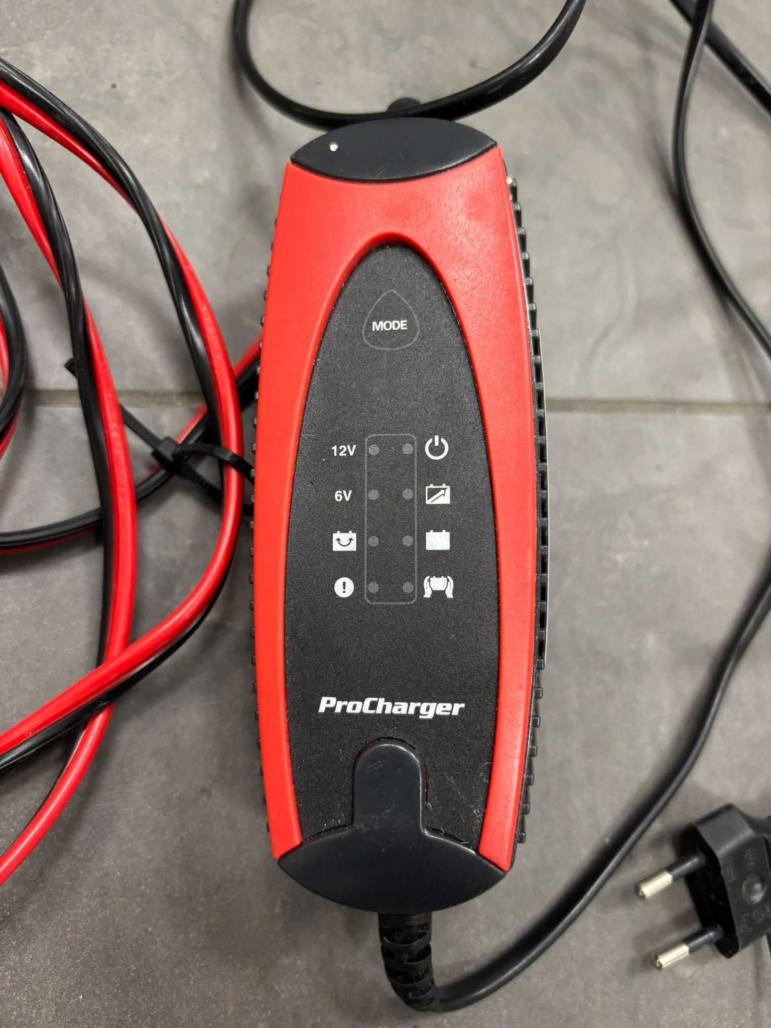 Ładowarka do akumulatorów PROCHARGER 1000 [35]