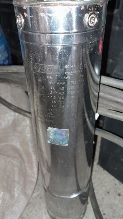 Vendo bomba trifásico caprari