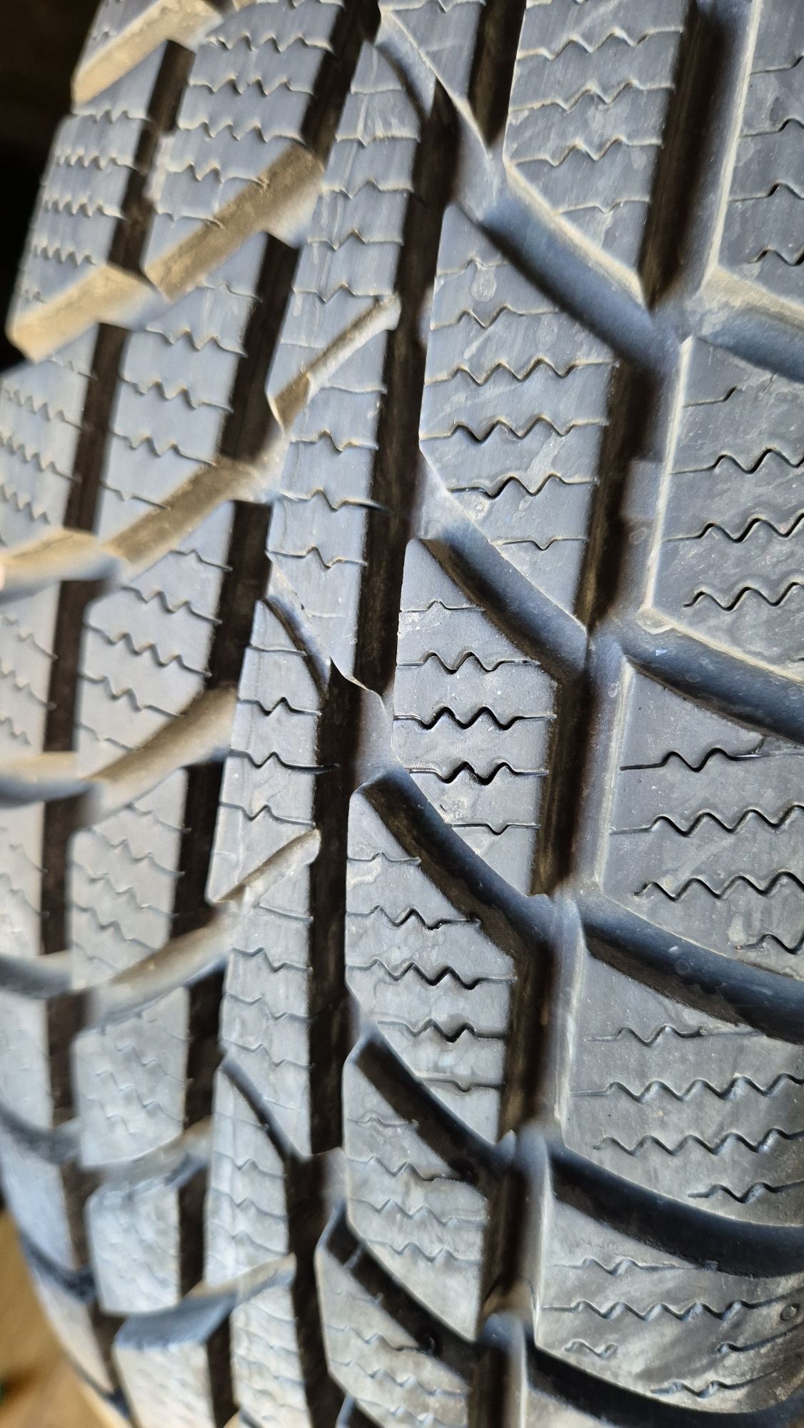 155/80/13 Hankook zima komplet 6,5mm 18r stan bdb