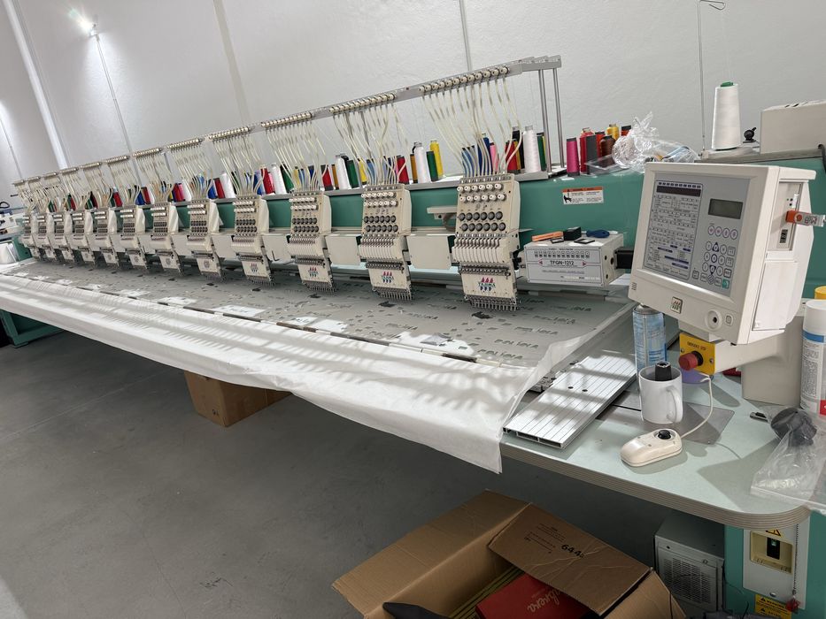 Vendo maquina de bordados Tajima - 12 cabecas
