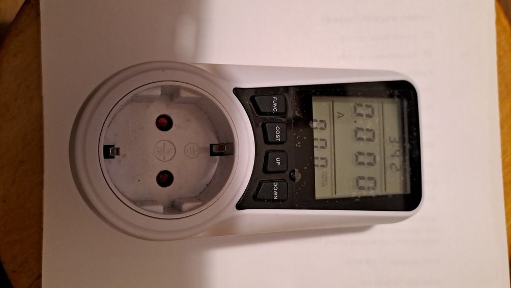 Miernik mocy W,A,V,KWh.koszty zużycia energii