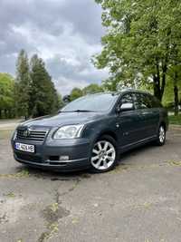 Toyota avensis 2005 рік 2,0 дизель