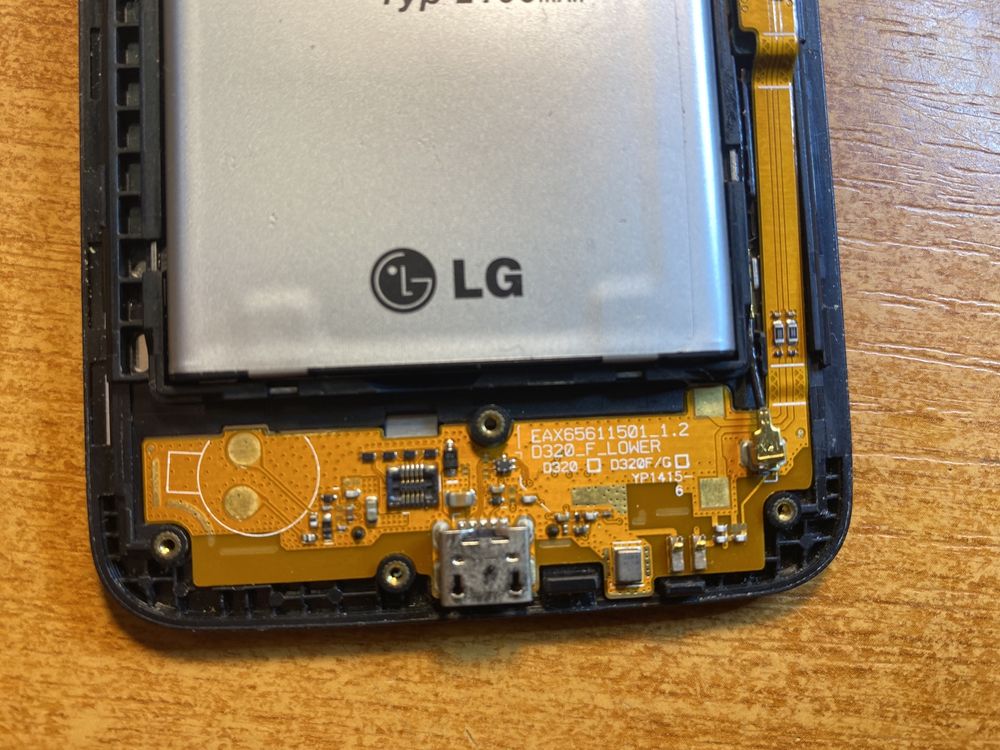 Телефон LG D285 L65 Dual. Не включается. На запчасти, восстановление.