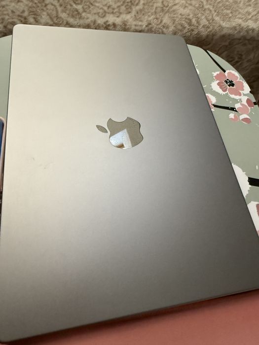 Macbook pro 14 stan bardzo dobry!