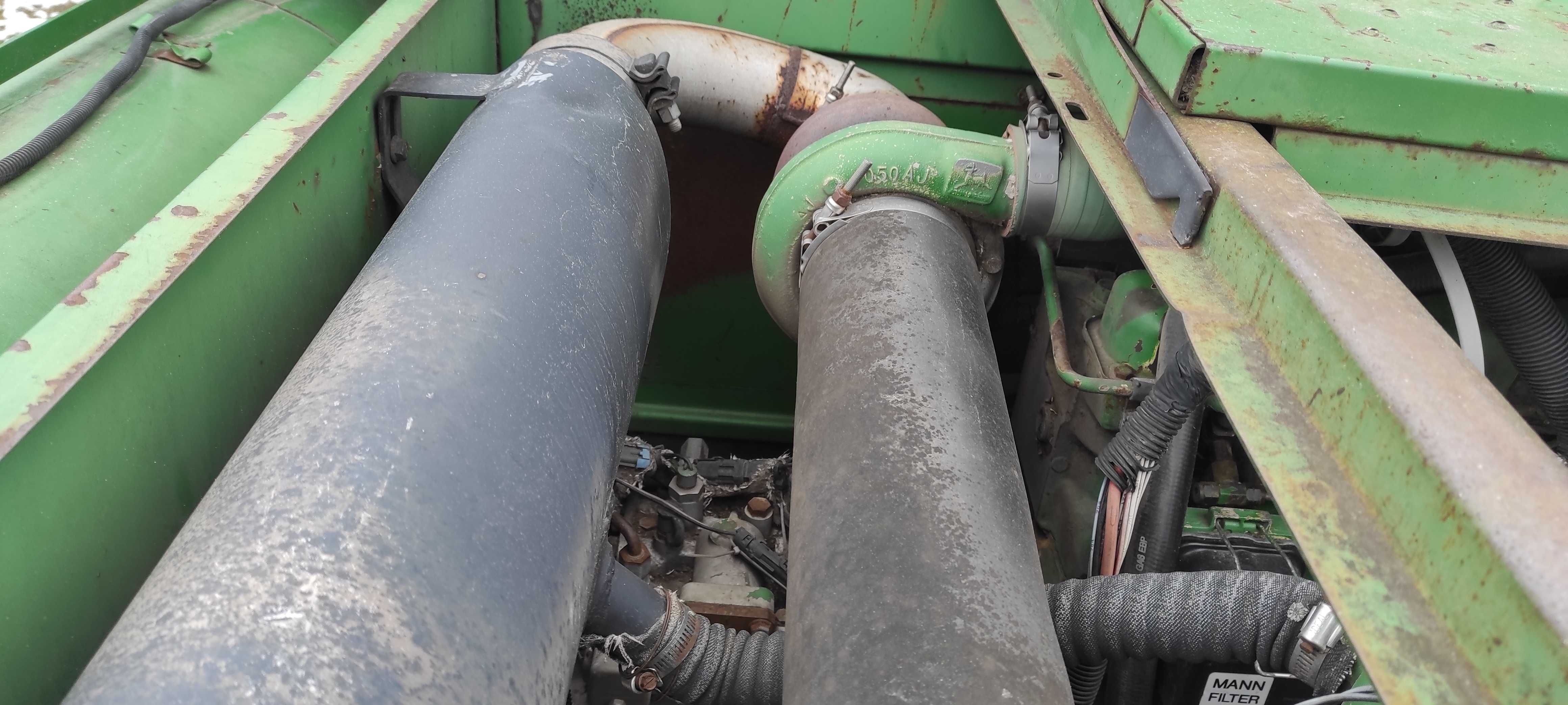 Комбайн John Deere 9500