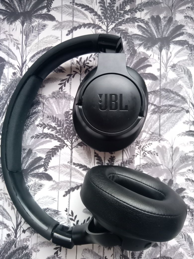 JBL Tune 760 com Cancelamento de ruído