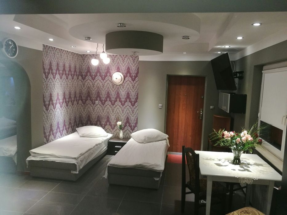 25 zł/os/doba Kwatery noclegi pracownicze apartamenty hostel pokoje wc