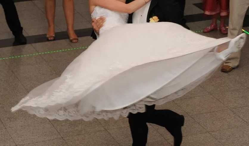 Suknia ślubna biała / ręcznie szyta