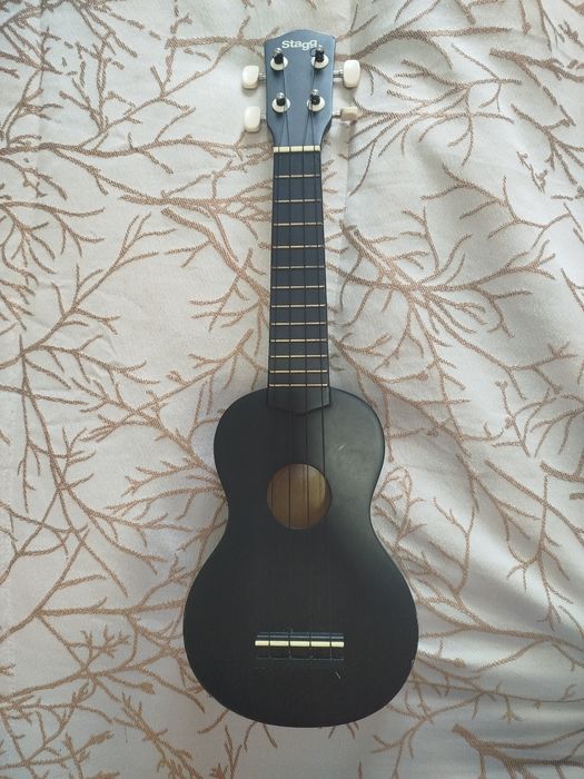 cavaquinho ukulele stagg preto