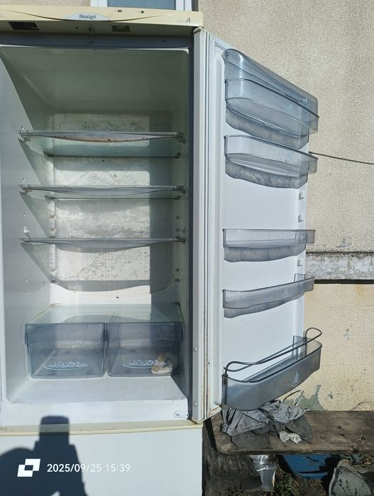 Продам холодильник