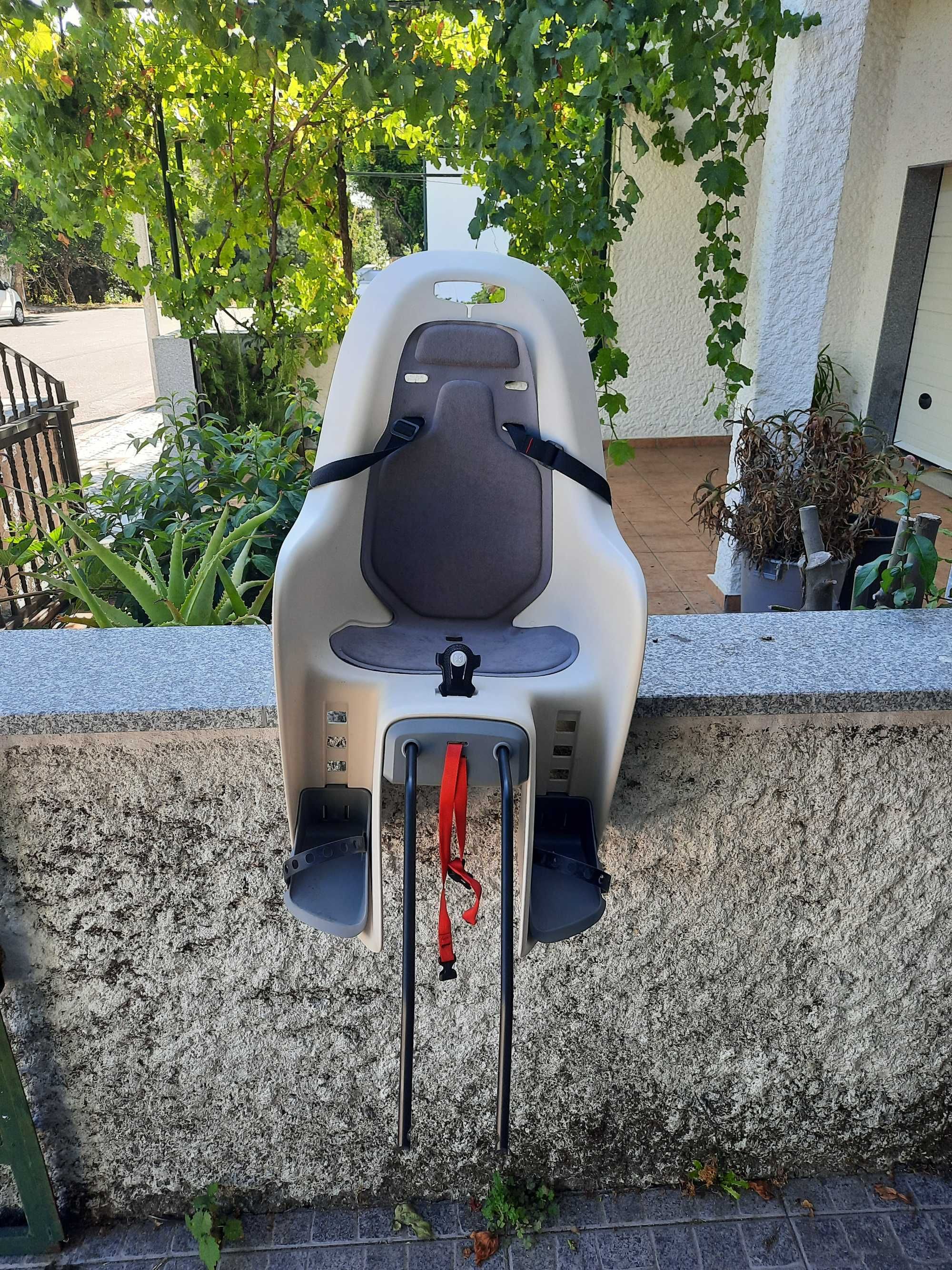 Vendo Cadeira de Bicicleta Bebé Fixação no Quadro