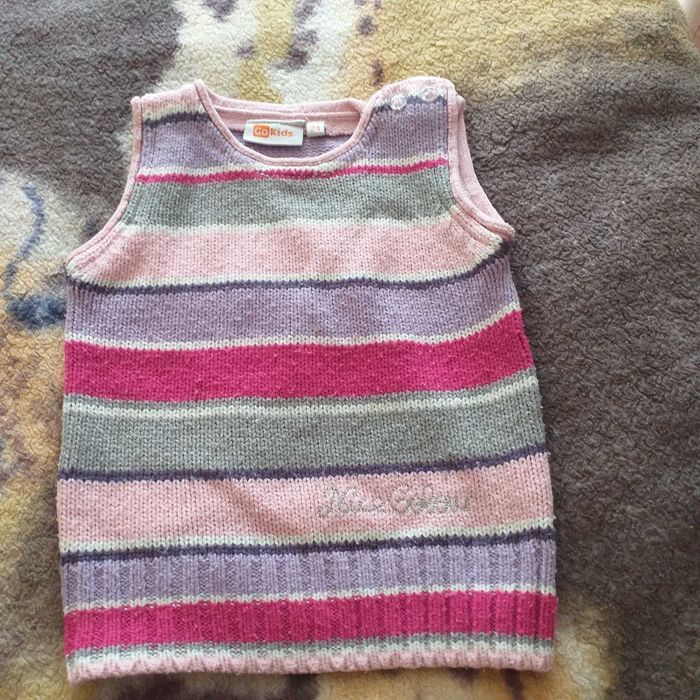 Sweterek bezrękawnik- 24 mies.- Rypin