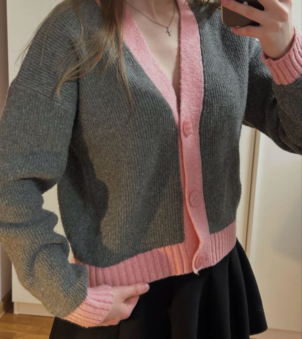 светр/вʼязана кофта з гудзиками тепла