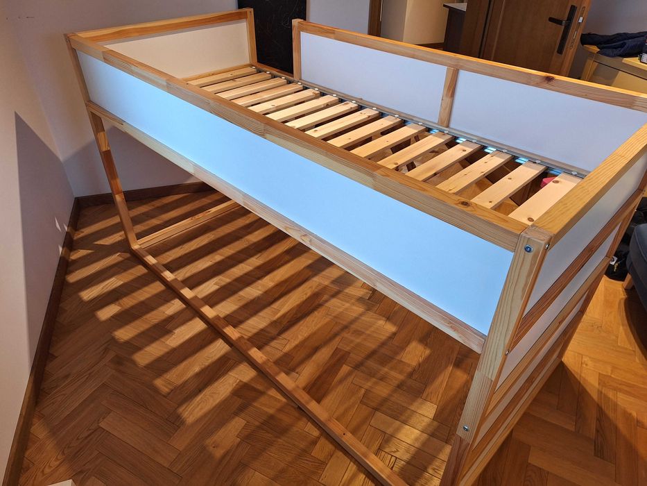 Sprzedam dwustronne łóżko, biały/sosna, 90x200 cm, IKEA - KURA