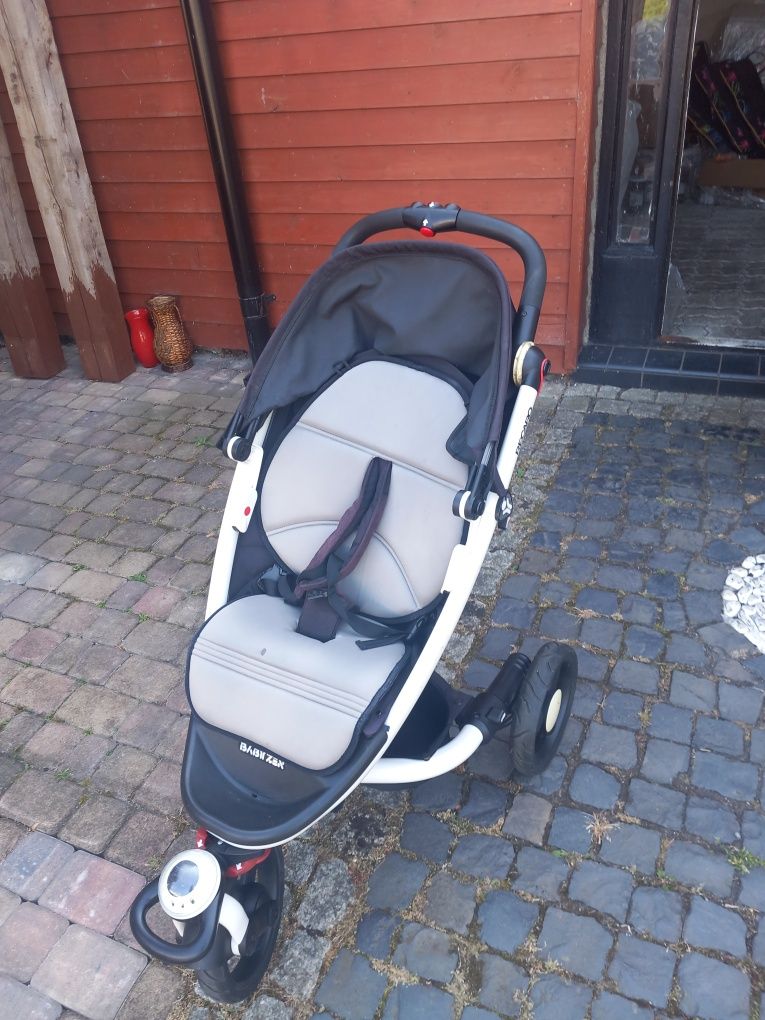 Spacerówka Recaro 3 kolowy ze światłem