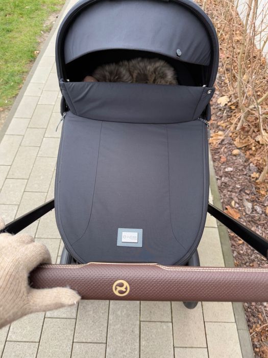Gondola CYBEX Priam Lux Sepia Black stan idealny plus pokrowiec/deszcz
