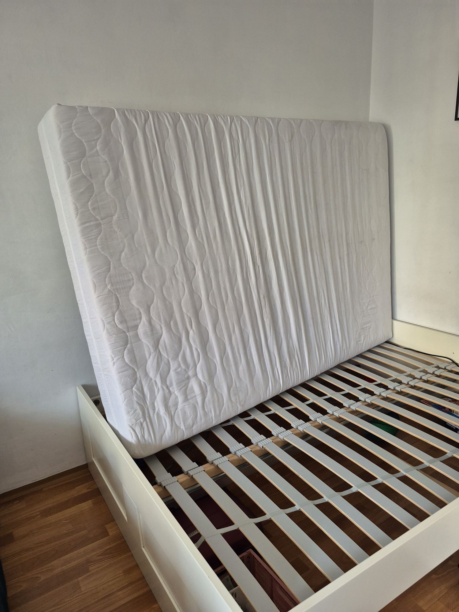 Łóżko białe ikea brimnes 140x200 + materac kokos profilowany kieszenio