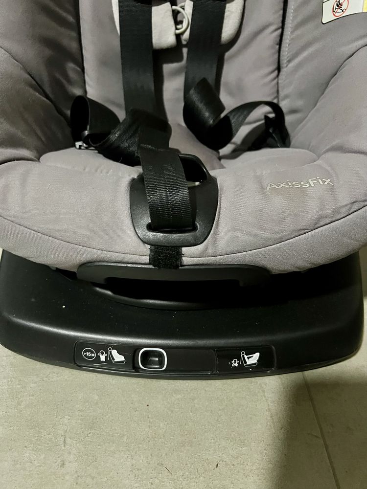 Cadeira auto Bebeconfort Axissfix com Isofix