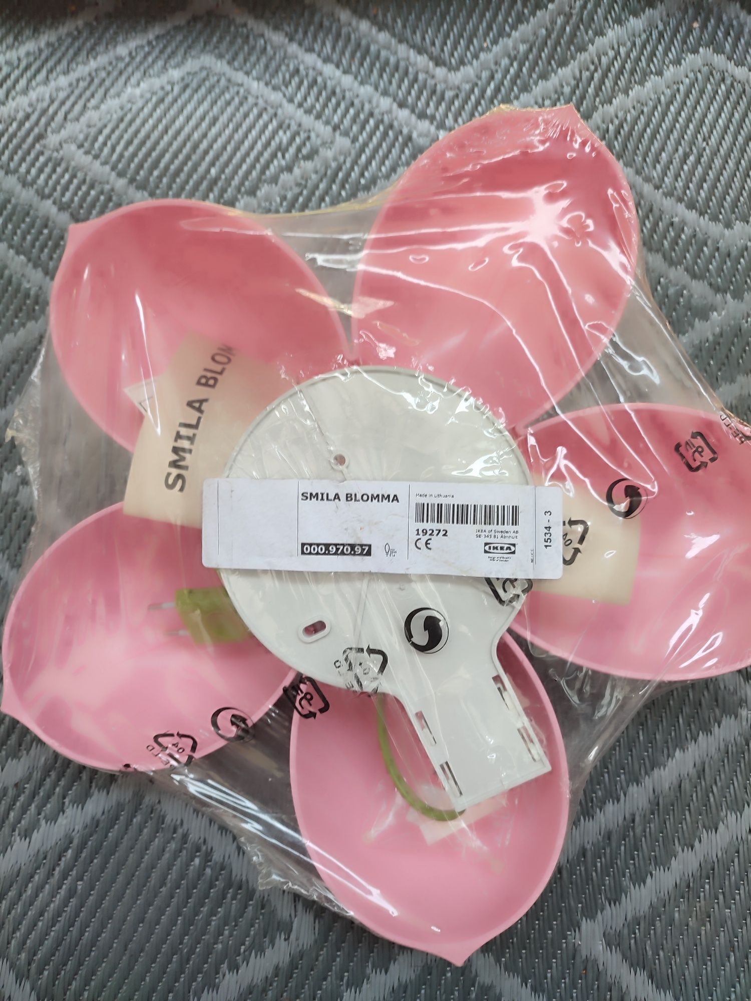 Lampka nocna kwiatek Ikea