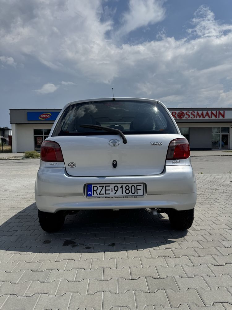 Toyota Yaris 1.3 2001 super stan !!!
