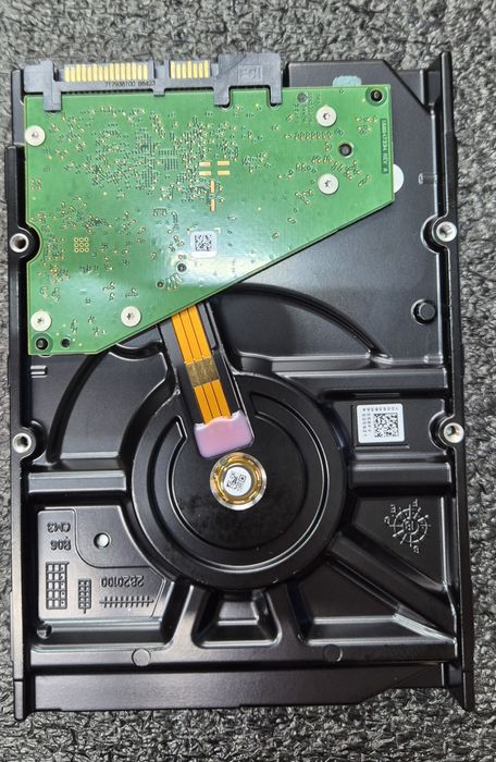 Жесткий диск Seagate IronWolf Pro  4TB  ST4000NE001