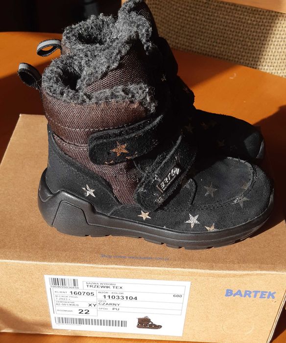 Buty zimowe, dla dziewczynki, w rozmiarze 22