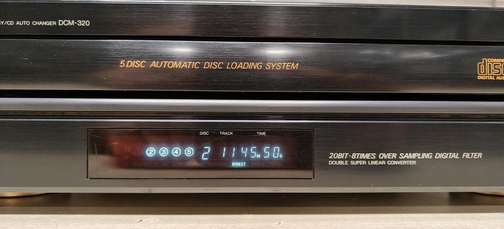 Odtwarzacz CD zmieniarka DENON DCM-320.