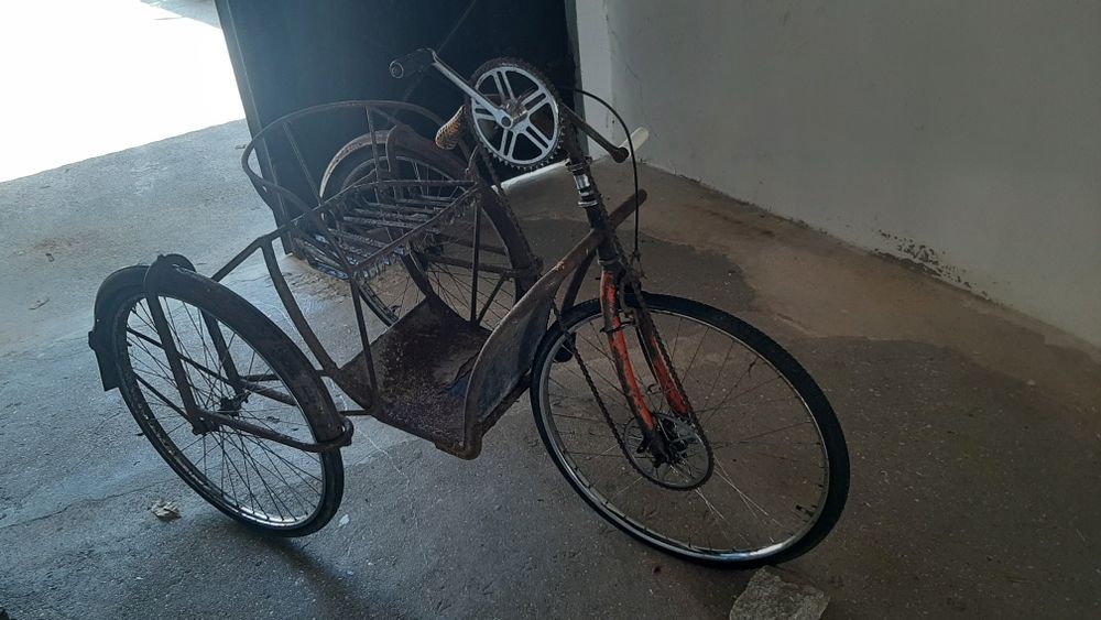 Triciclo antigo,