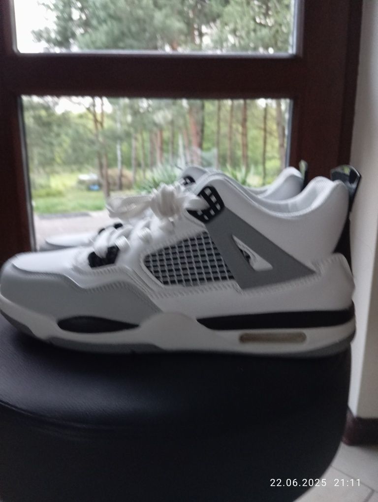 Jordan 4 rozmiar 41