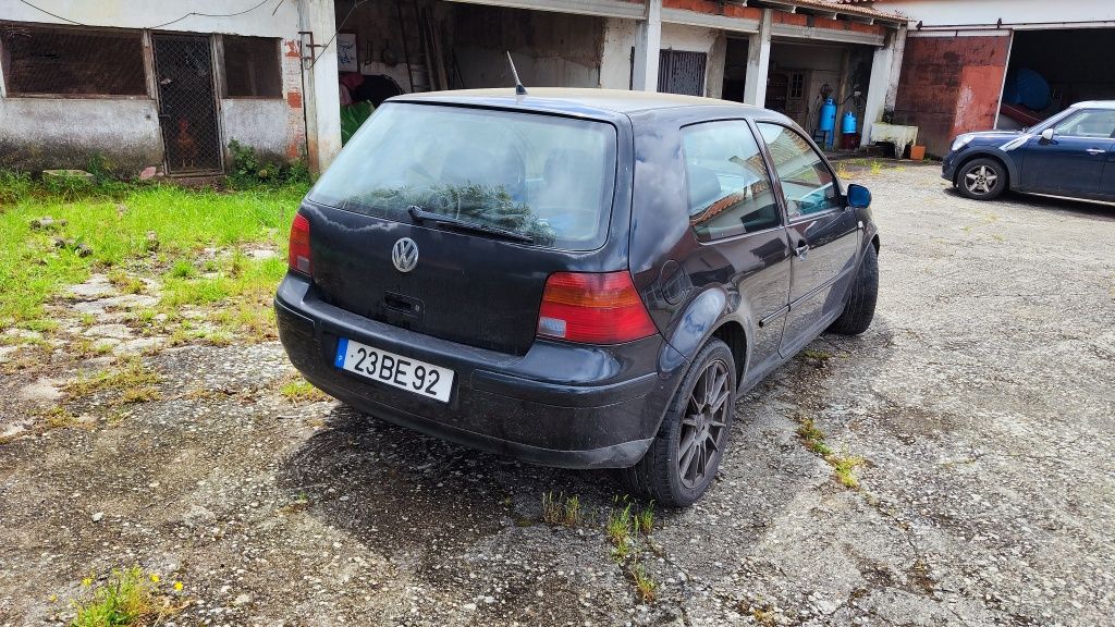 Vendo Golf 4 IV 1999 1.9 90cv / com avaria