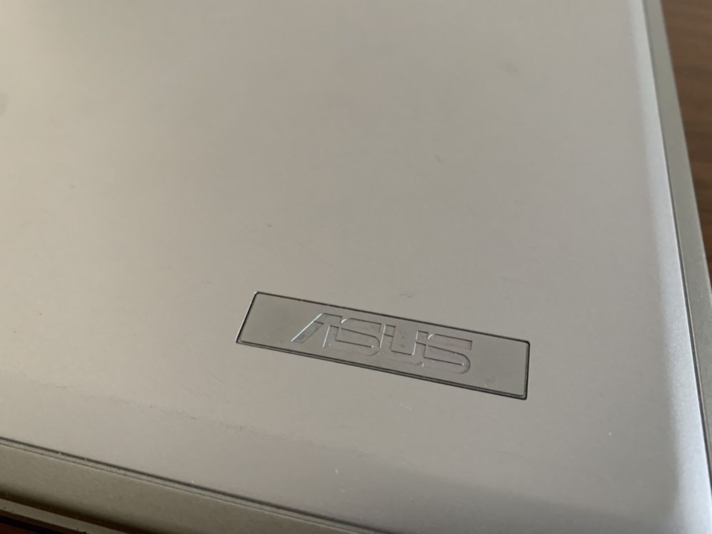 Vendo PC Portátil Asus A2500H
