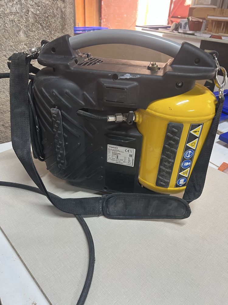 Compressor portátil 5 litros Stanley