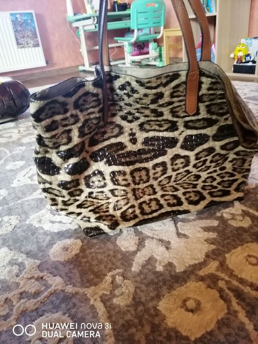 Продам різні  сумки та портфель