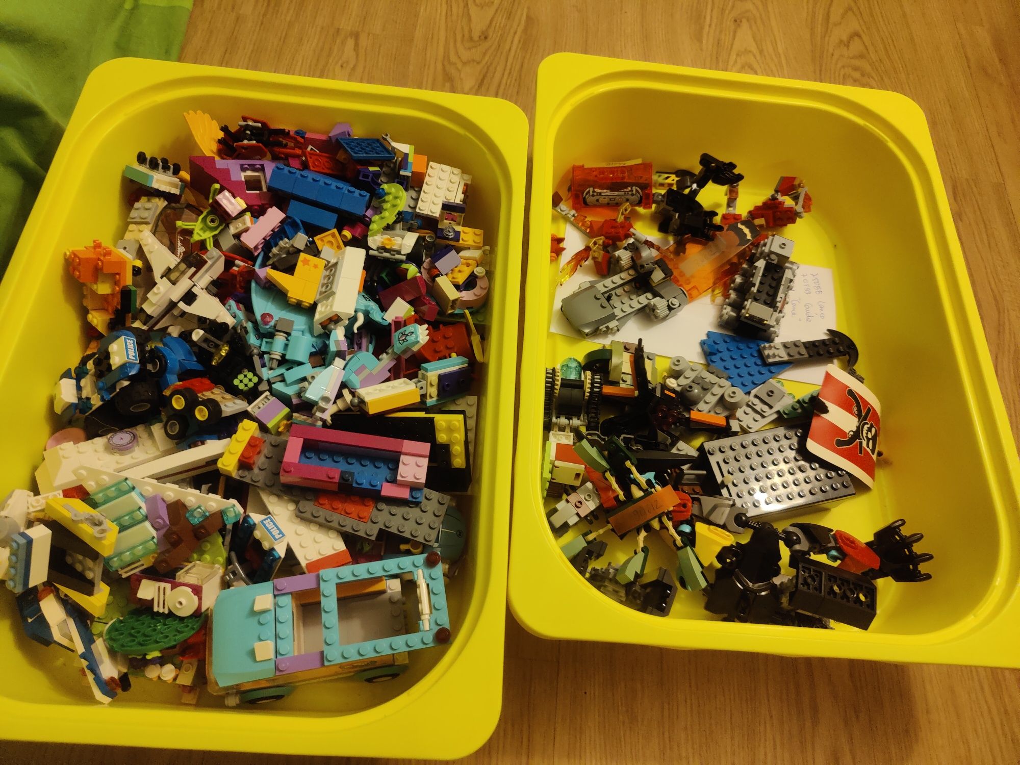 Lote de modelos LEGO incompletos