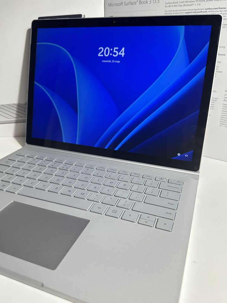 Microsoft surface book 3 13.5”/i7/512GB/r32GB/GTX1650