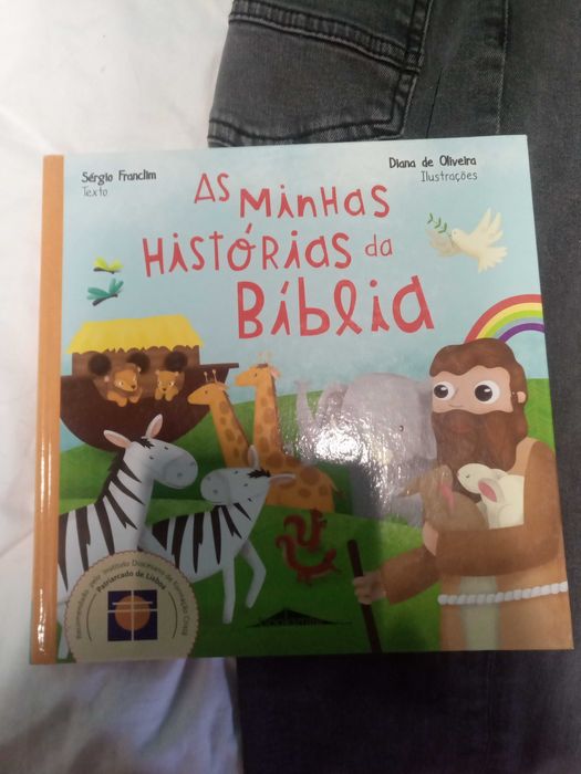 Vários livros em bom estado