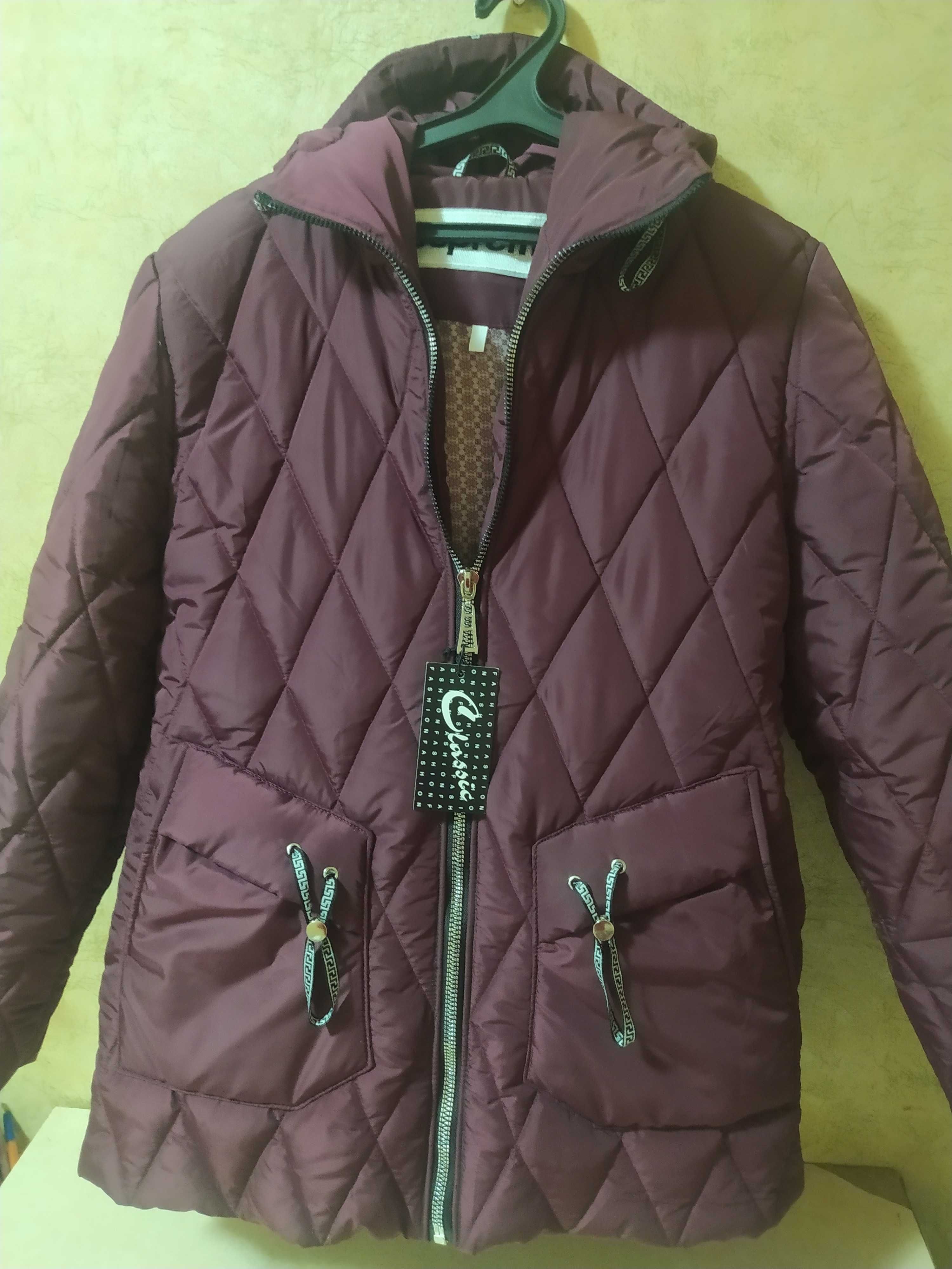 Женская курточка новая, 52размер,зима