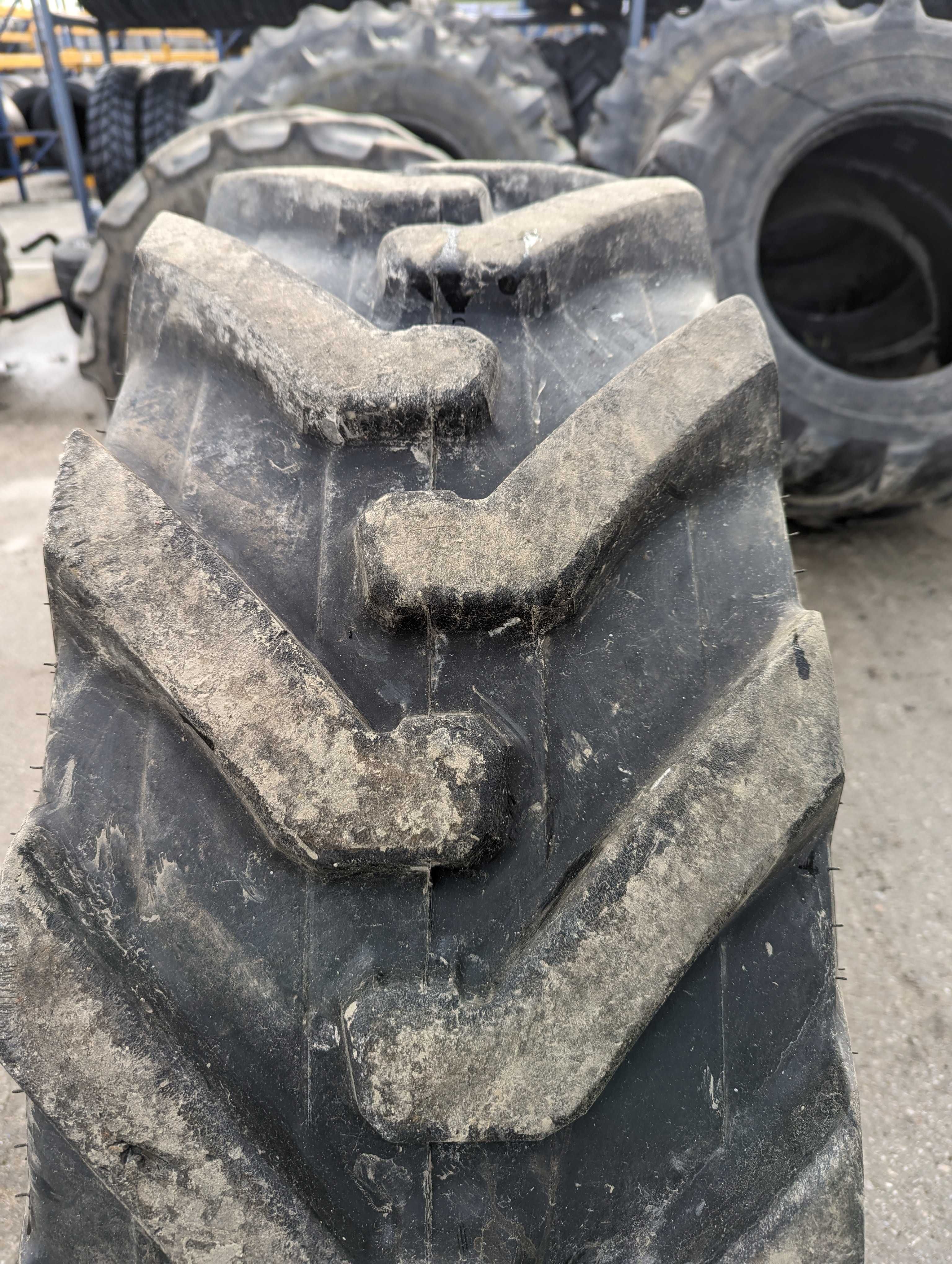 400/80-24 Alliance Tough Trac opony