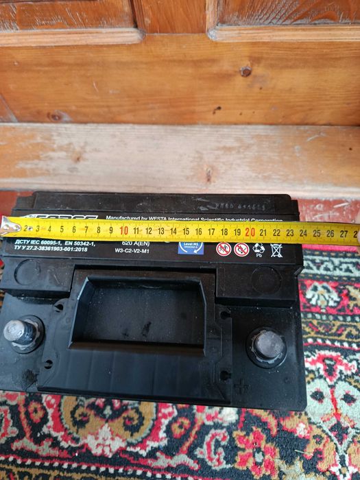 Автозапчастини акумулятор