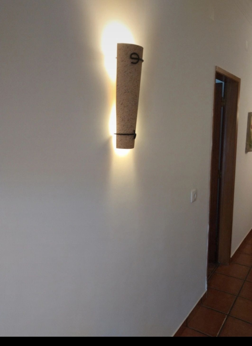 Aplicação de luz para parede em telha