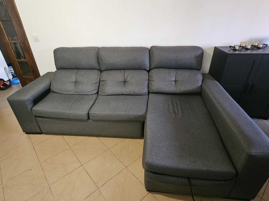 Sofá 2L com Chaise long com cama Berna - usado