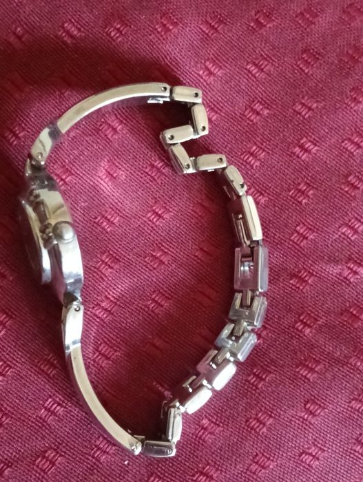 Belo relógio de senhora Geneva