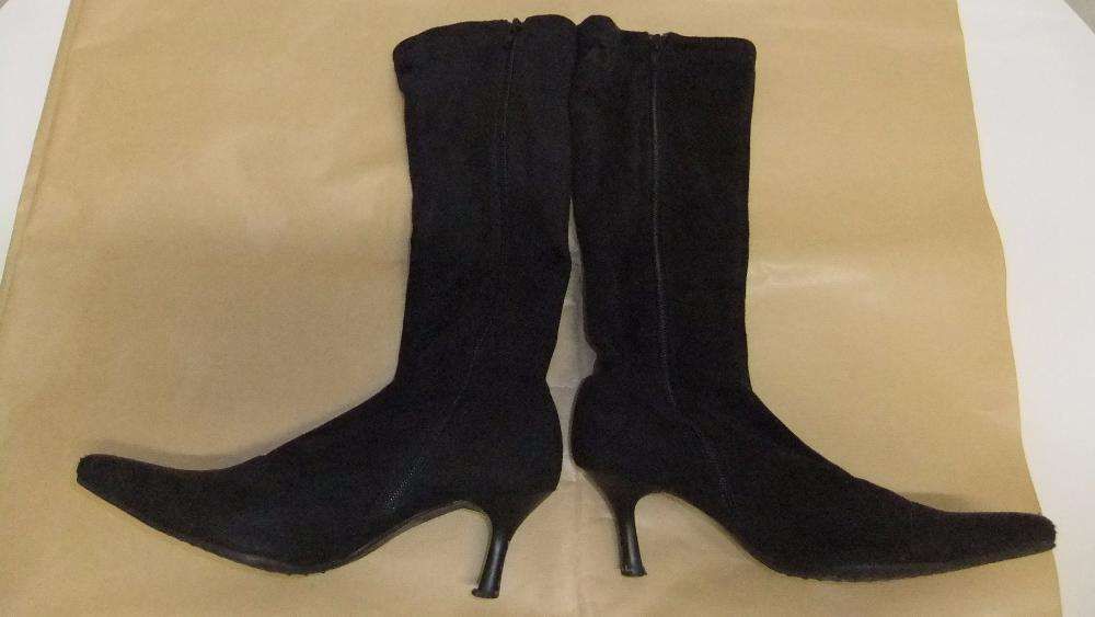 Botas pretas de cano alto nº 39