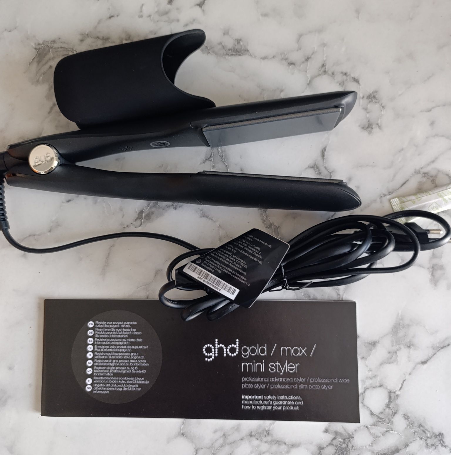 Професійний випрямляч для волосся GHD Max, Black