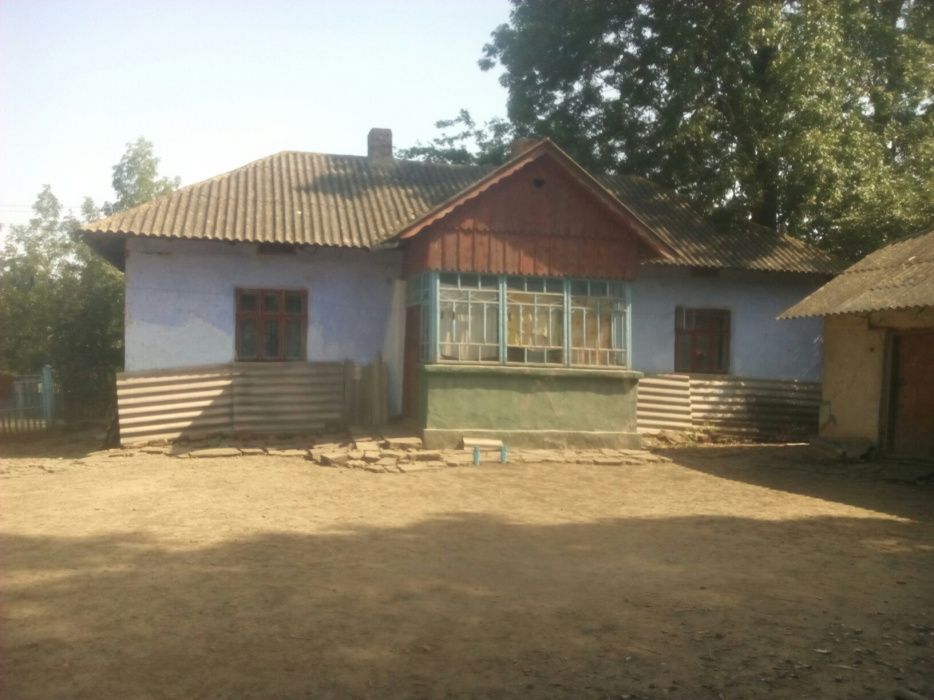 Господарство у селі Ласківці. З меблями. Увага, ціну знижено