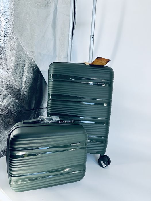 Zestaw walizka i kuferek policarbon/ walizki