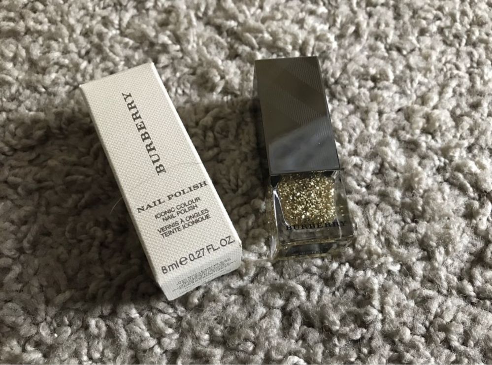 Burberry lakier do paznokci 451 Gold glitter top coat brokat