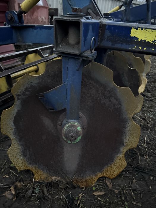 Продам дискову борону  агд 2,4