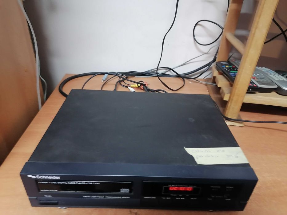 Odtwarzacz CD Schneider CDP 7104